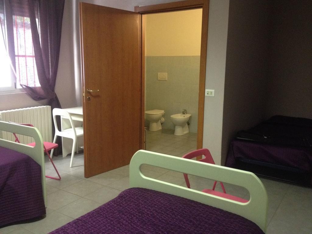 Casa Per Ferie Raggio Di Sole Bed & Breakfast Ceriale Phòng bức ảnh