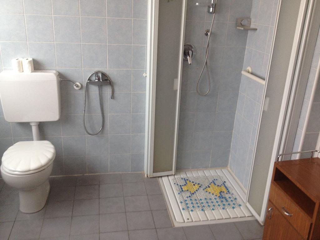 Casa Per Ferie Raggio Di Sole Bed & Breakfast Ceriale Phòng bức ảnh